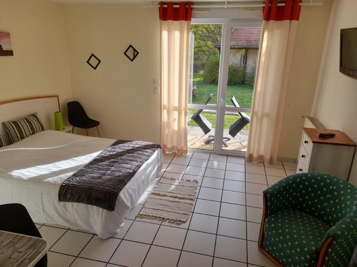 Hotel De L'Ile D'Amour Langeac Eksteriør billede