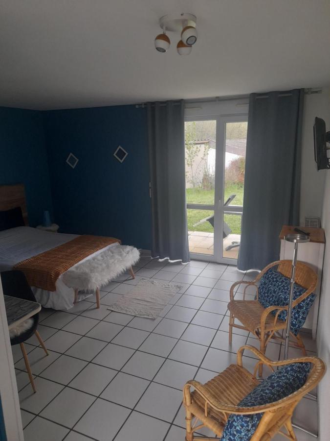 Hotel De L'Ile D'Amour Langeac Eksteriør billede