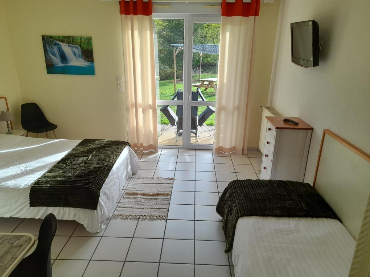 Hotel De L'Ile D'Amour Langeac Eksteriør billede